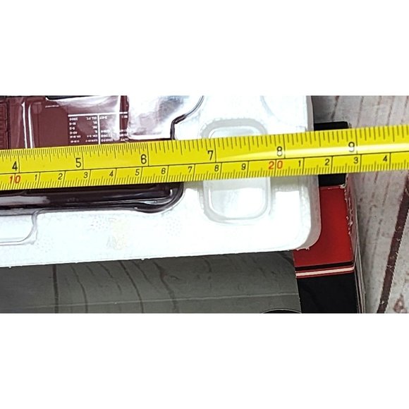 Inter Mountain Railway Co. HO Scale Modified AAR 40’ Boxcar PGE Car Model Train - Picture 4 of 10